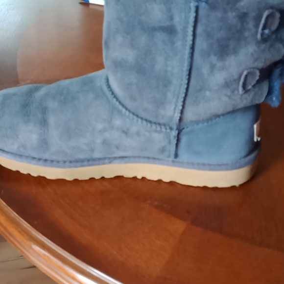Ugg boots - Picture 3 of 6